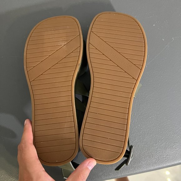 NWOT CASLON Audrina Toe Loop Sandal in Green Moss (7) - Picture 8 of 13